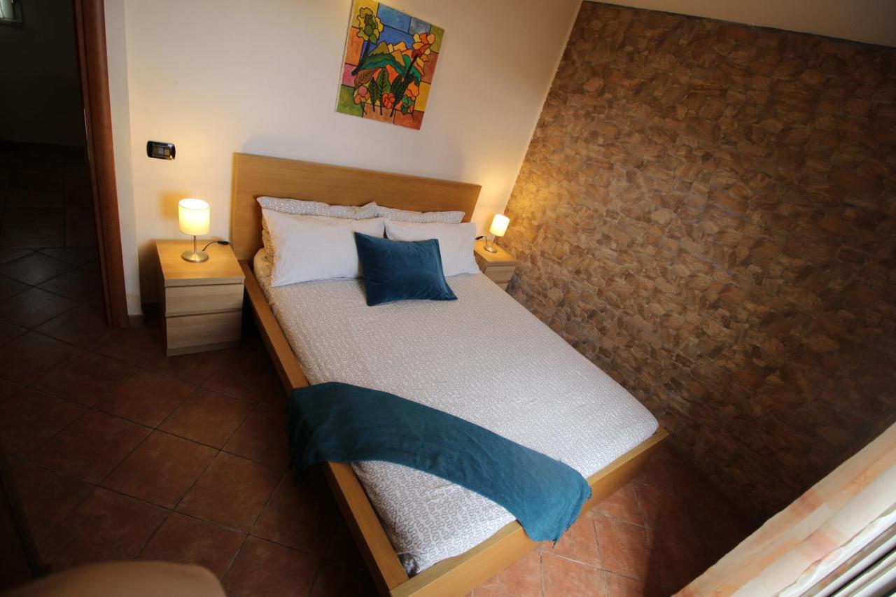 Lejlighed Sunny Attico Con Jacuzzi, Terrazzo E Fibra